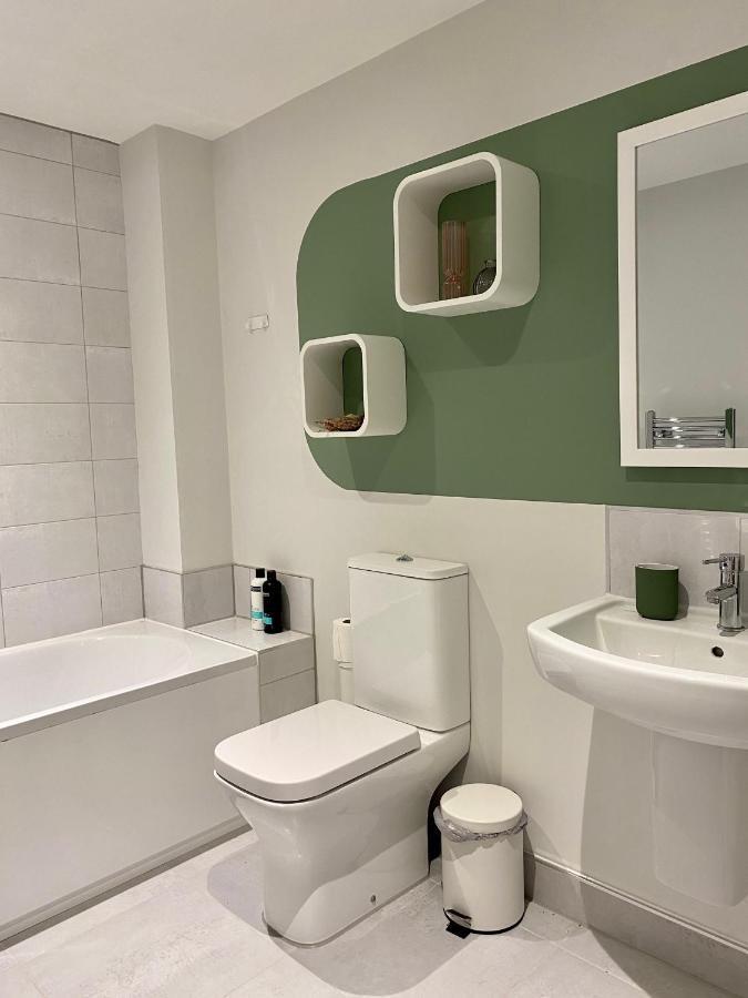 Modern Apartment In Central Quiet York With Free Parking - Contemporary New Building Ngoại thất bức ảnh