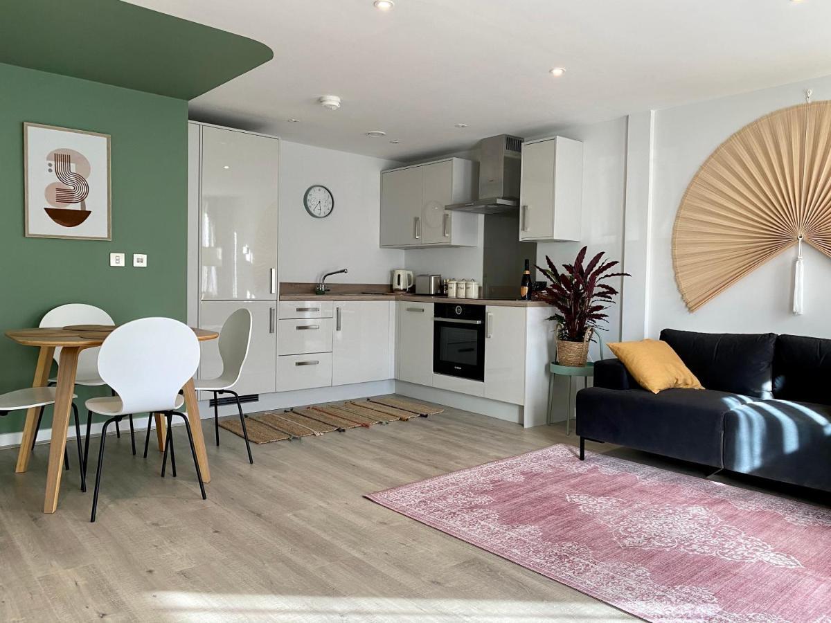 Modern Apartment In Central Quiet York With Free Parking - Contemporary New Building Ngoại thất bức ảnh