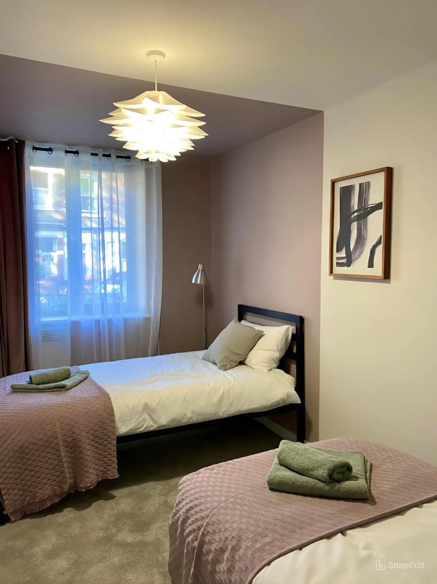 Modern Apartment In Central Quiet York With Free Parking - Contemporary New Building Ngoại thất bức ảnh